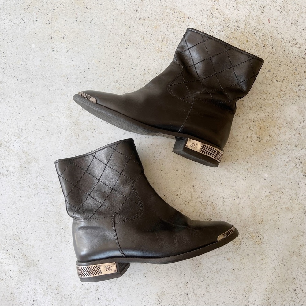 ✖️SOLD✖️ Vintage CHANEL Moto Boots Shoes Quilter Leather Black size 40.5 EU - Picture 1 of 10